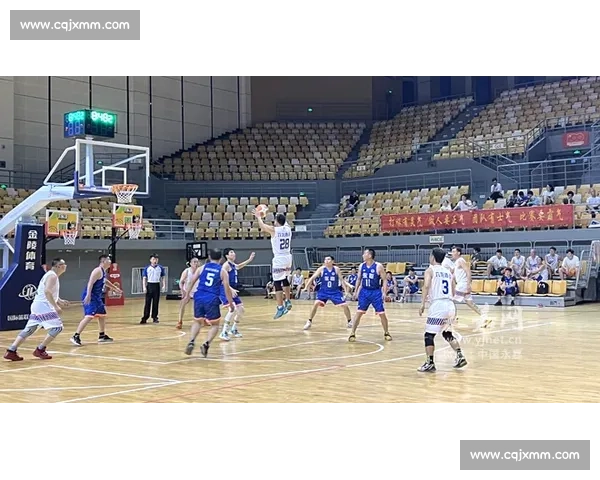 三人篮球燃爆社区夏日,全民运动热潮涌动 三人篮球燃爆社区夏日,全民运动热潮涌动